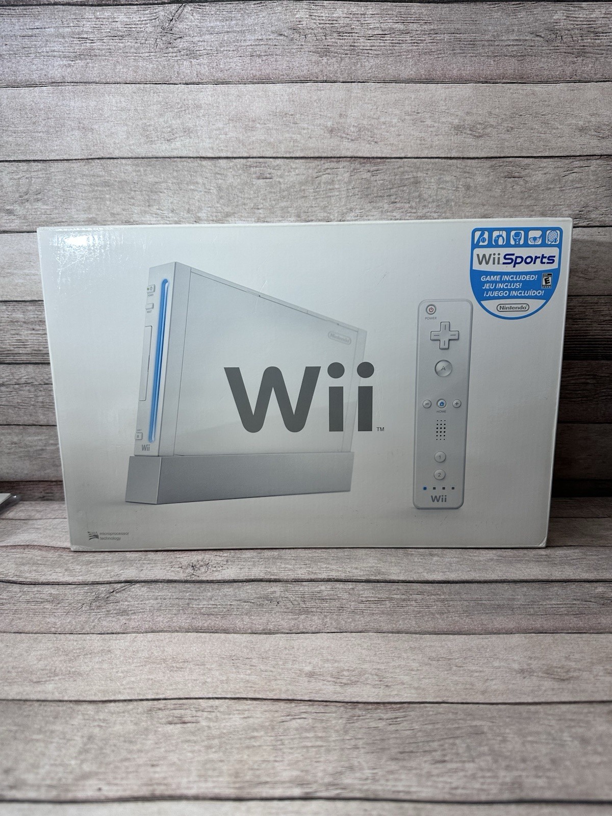 NEW Nintendo Wii Console Sports 3 Controllers 3 Nunchucks Charger Sleeves Bundle