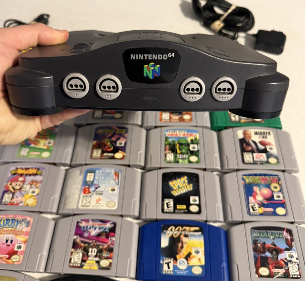 Nintendo 64 N64 Console Bundle w/19 Game 1 controller & hdmi converter box