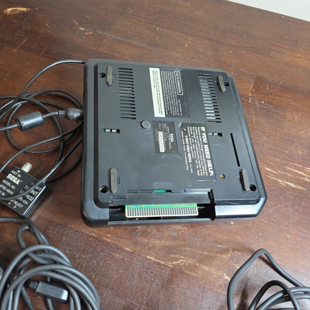 Sega Genesis Model 2 Console w 2 OEM Controllers RF Cord No Power Cord UNTested