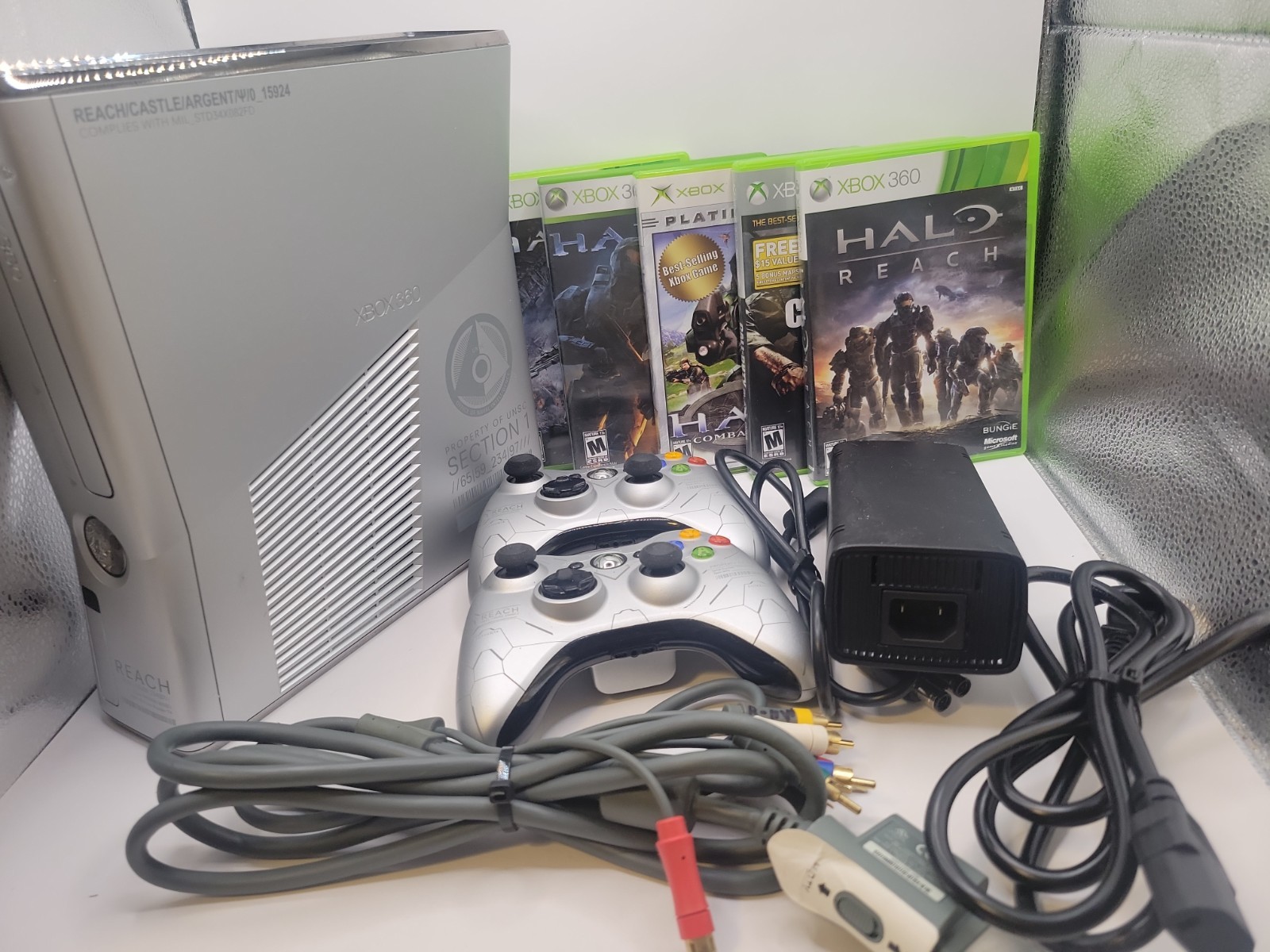Microsoft Xbox 360 S Halo: Reach Limited Edition Silver Console + 2 Controllers