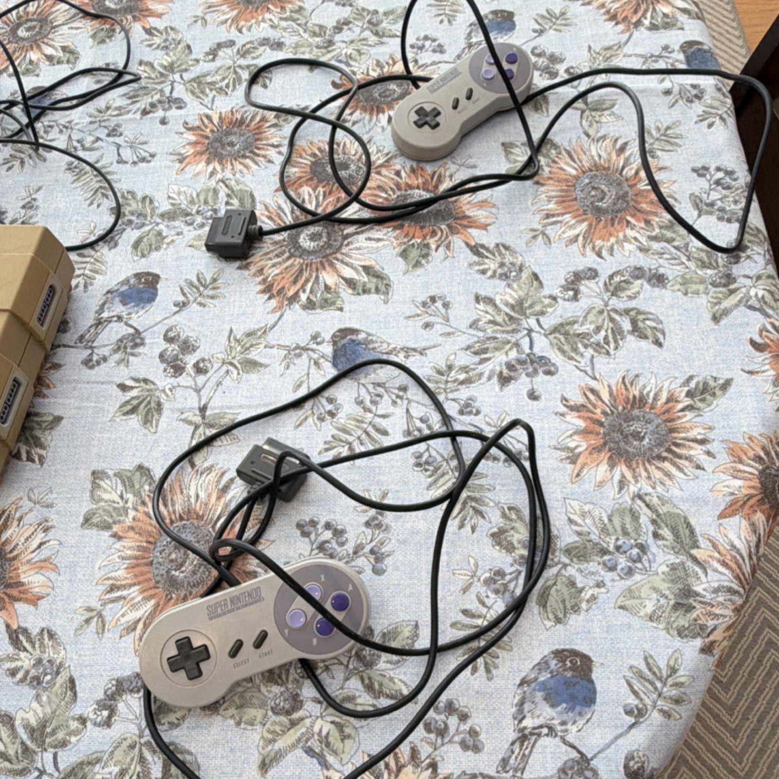 Nintendo SNS-001 Super Nintendo SNES Console Composite RCA Controllers AV Power