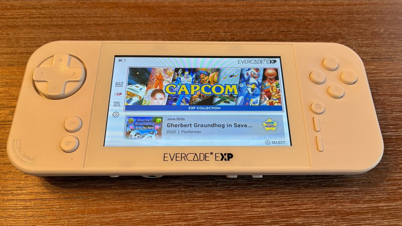 GOOD CONDITION Blaze Evercade EXP Capcom Handheld Console White CASE INCLUDED