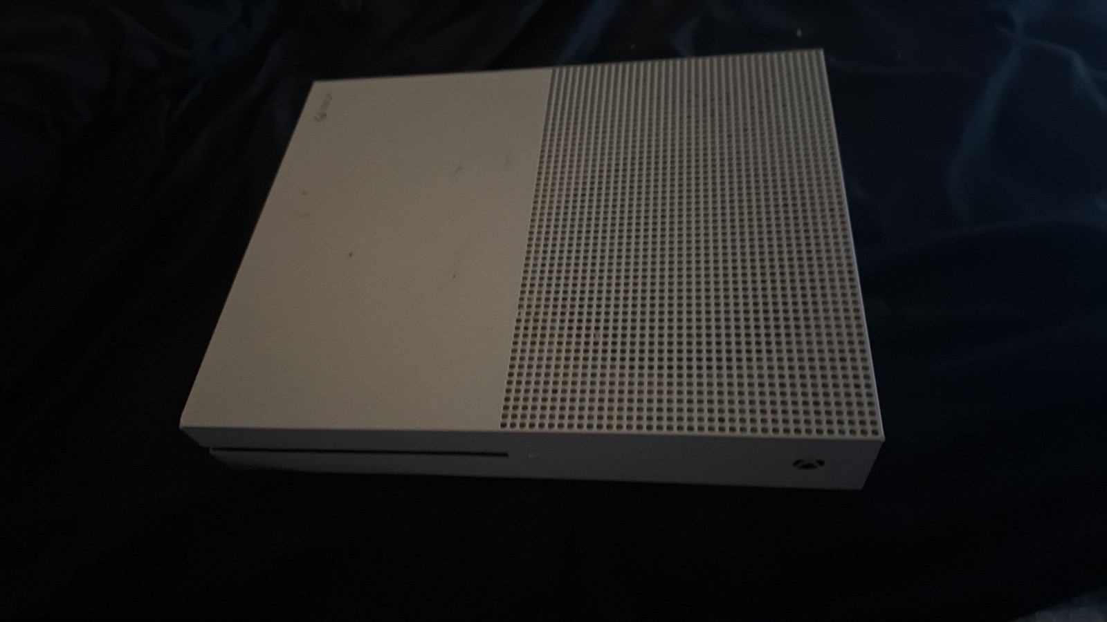 Microsoft Xbox One S White Home Console 4K UHD Wi-Fi Region Free