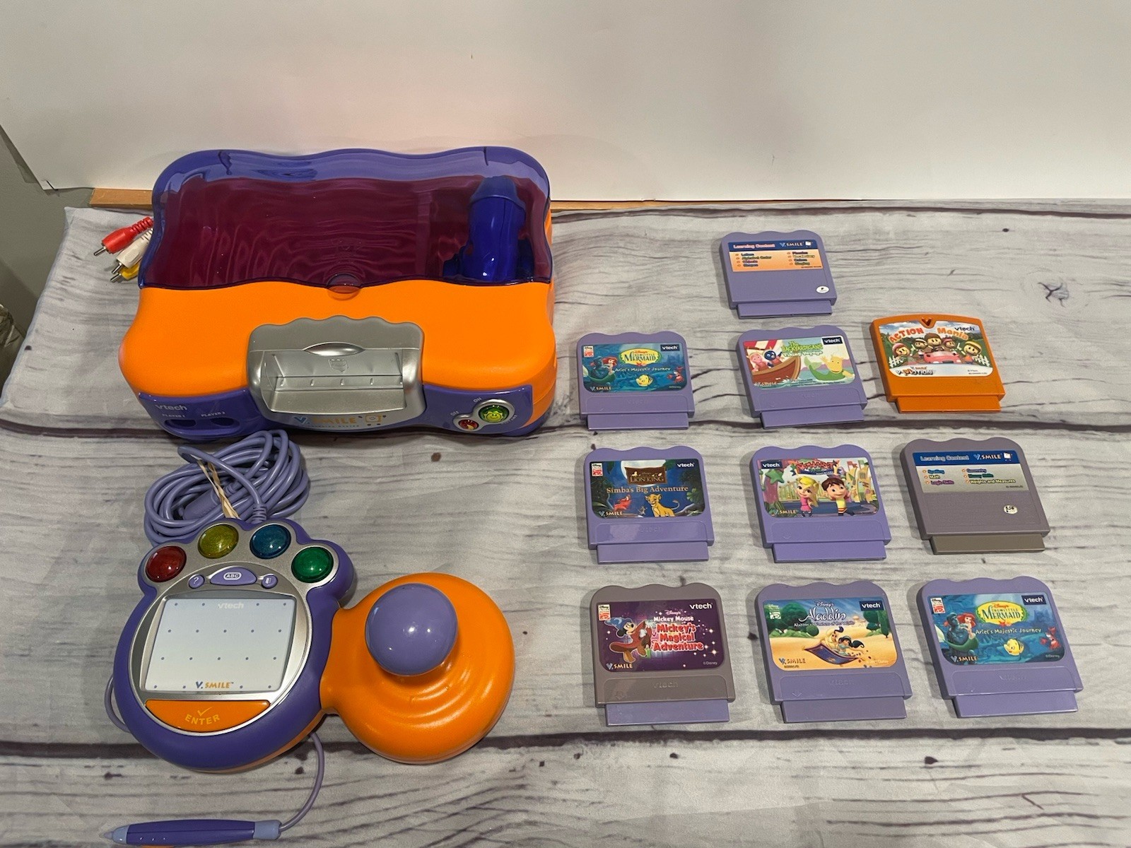 Vetch System LOT W/1 Controller and 10 Games (V Tech V.Smile) Disney Works READ!