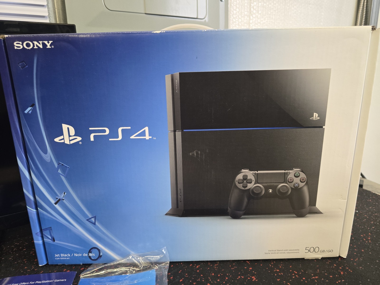 Sony PlayStation 4 500GB Jet Black Console + 2 Controllers & Original Box PS4