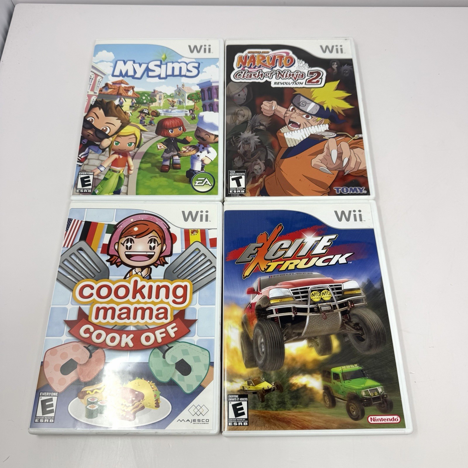 Nintendo Wii Console RVL-001 Game Cube Compatible + Controllers & Games Working