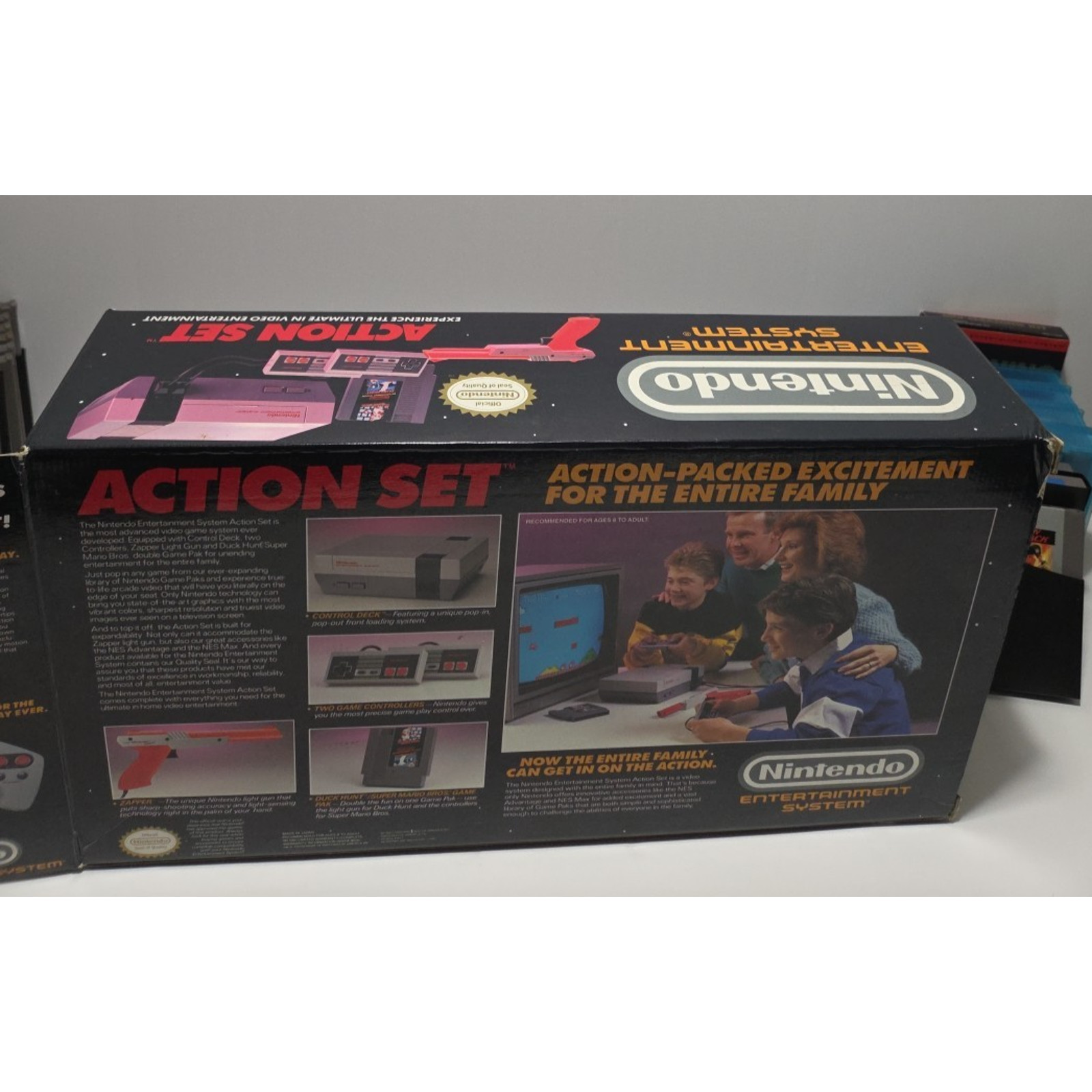 Nintendo NES Action Set Console CIB Zapper Controllers 15 Games Bundle