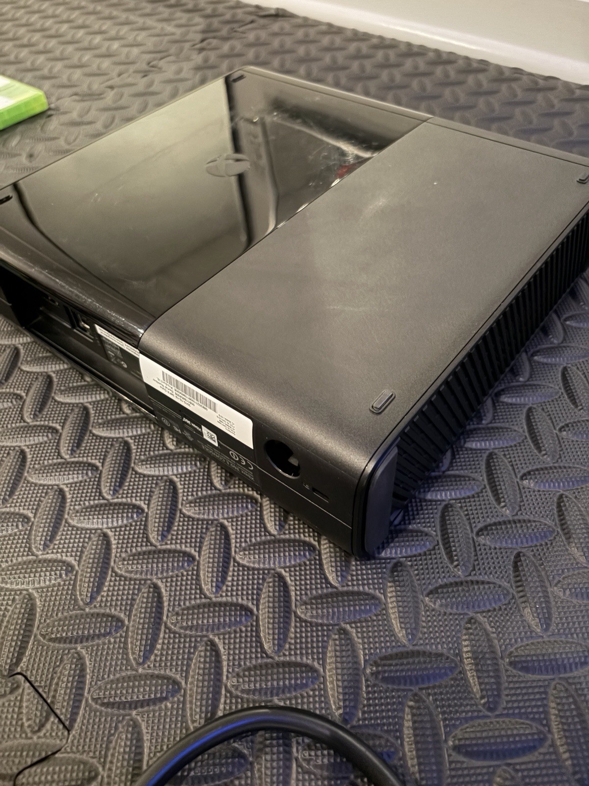 Microsoft Xbox 360 E Console 250 GB HDD OEM Controller Power Cord HDMI Bundle