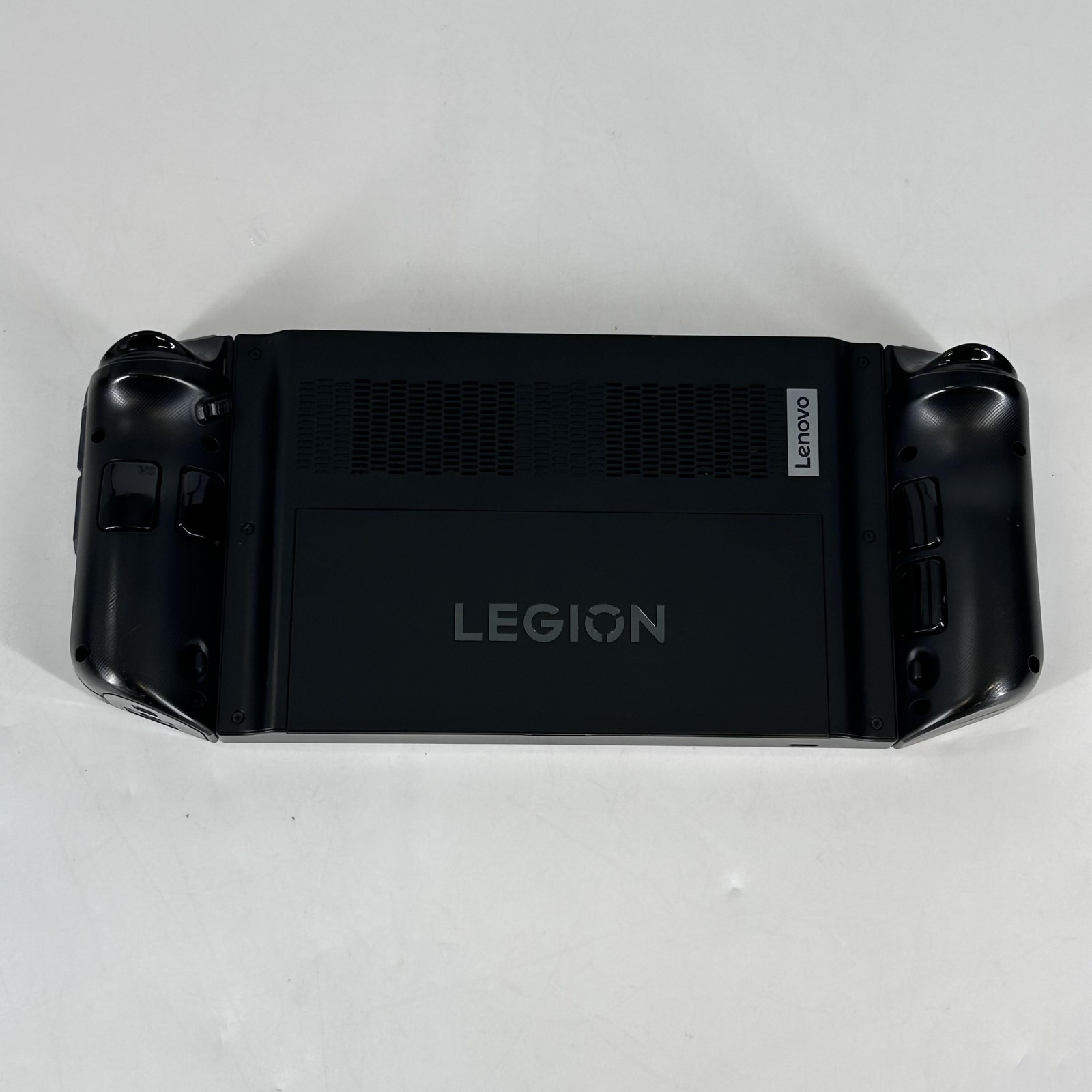 Lenovo Legion Go AMD Ryzen Z1 Extreme 16GB RAM 1TB 16GB RAM w/ Charger – Good