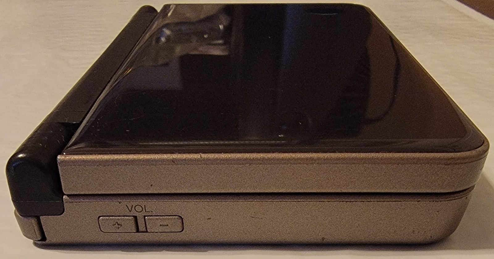 Nintendo DSi XL Bronze w/ Charger & 5 Games Mario 64 DS & New Super Mario Bros