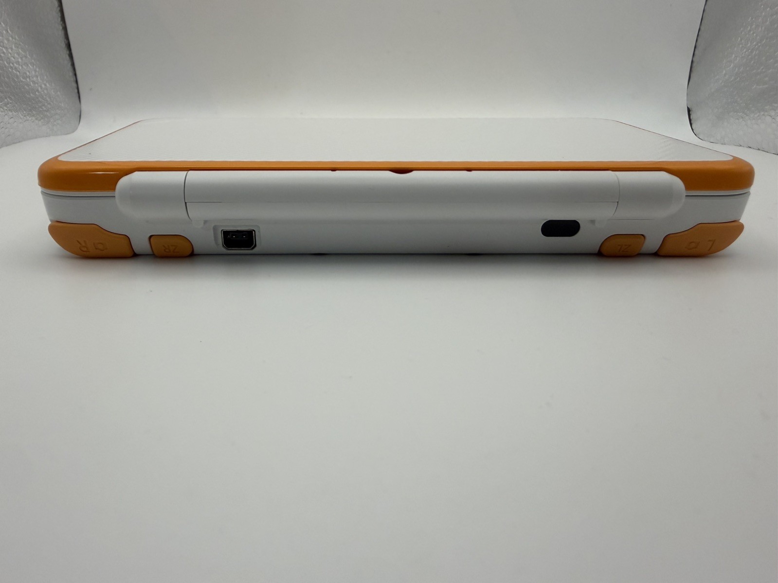 (USA) New Nintendo 2DS XL Console White/Orange – Tested 4GB SD Card with charger