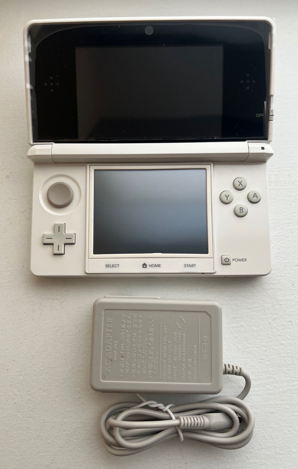 Nintendo 3DS Console – White – Custom New Shell – 16GB SD Card