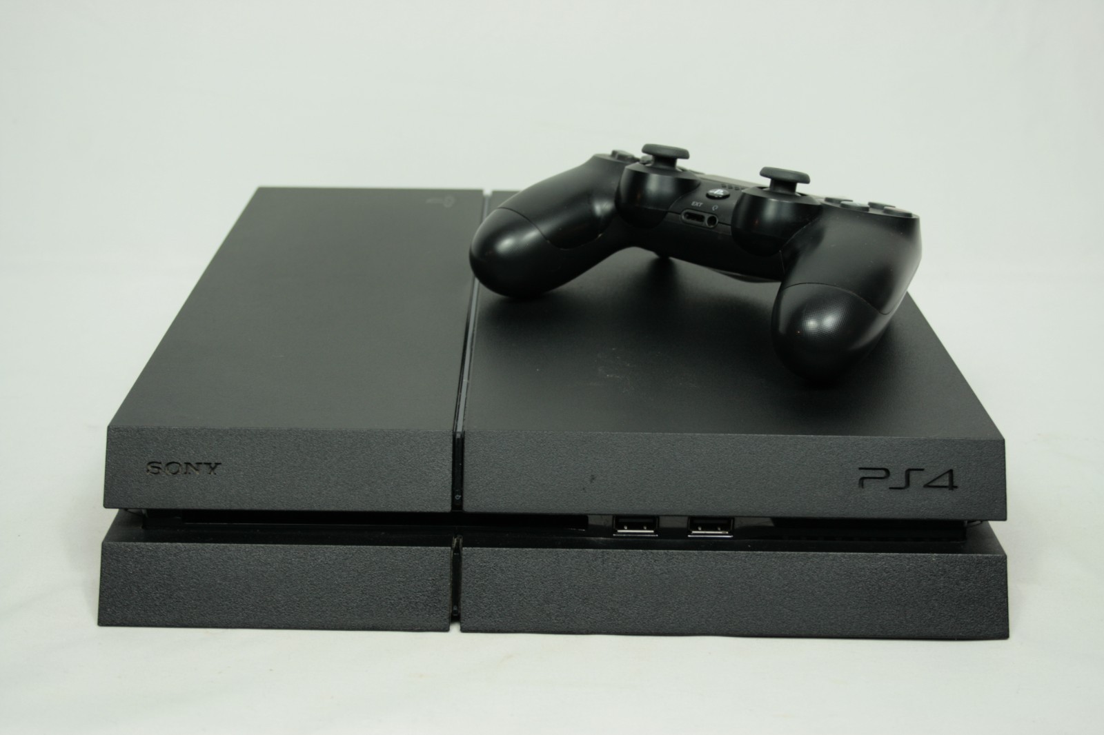 Sony PlayStation 4 PS4 Console Bundle with Controller 500GB Matte Black Tested B