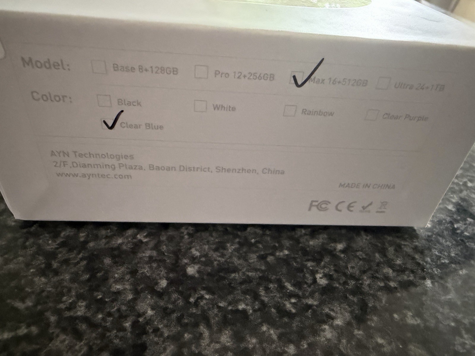 AYN Odin 3 Max (16gb, 512gb) [Clear Blue] with TPU protective case and TPU grip