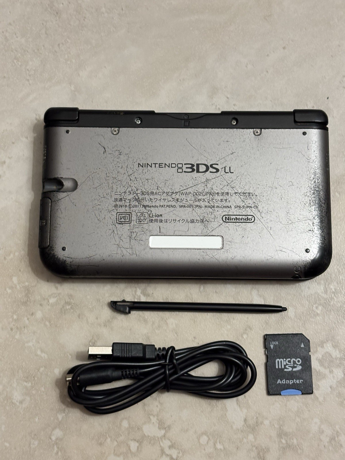 Nintendo 3DS XL LL Silver And Black Handheld With Charger And Stylus Read Desc