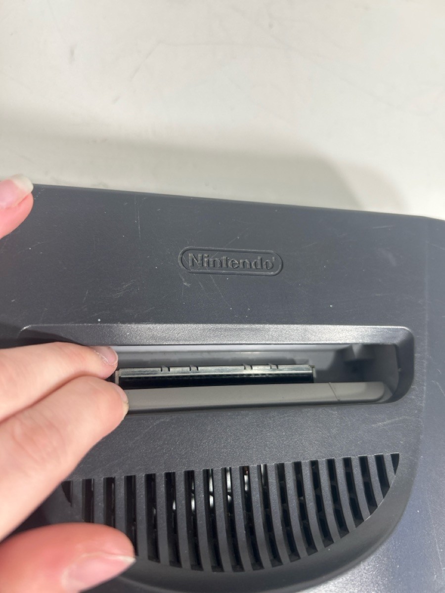 NINTENDO 64 SYSTEM CONSOLE NUS-001 (P17023290)