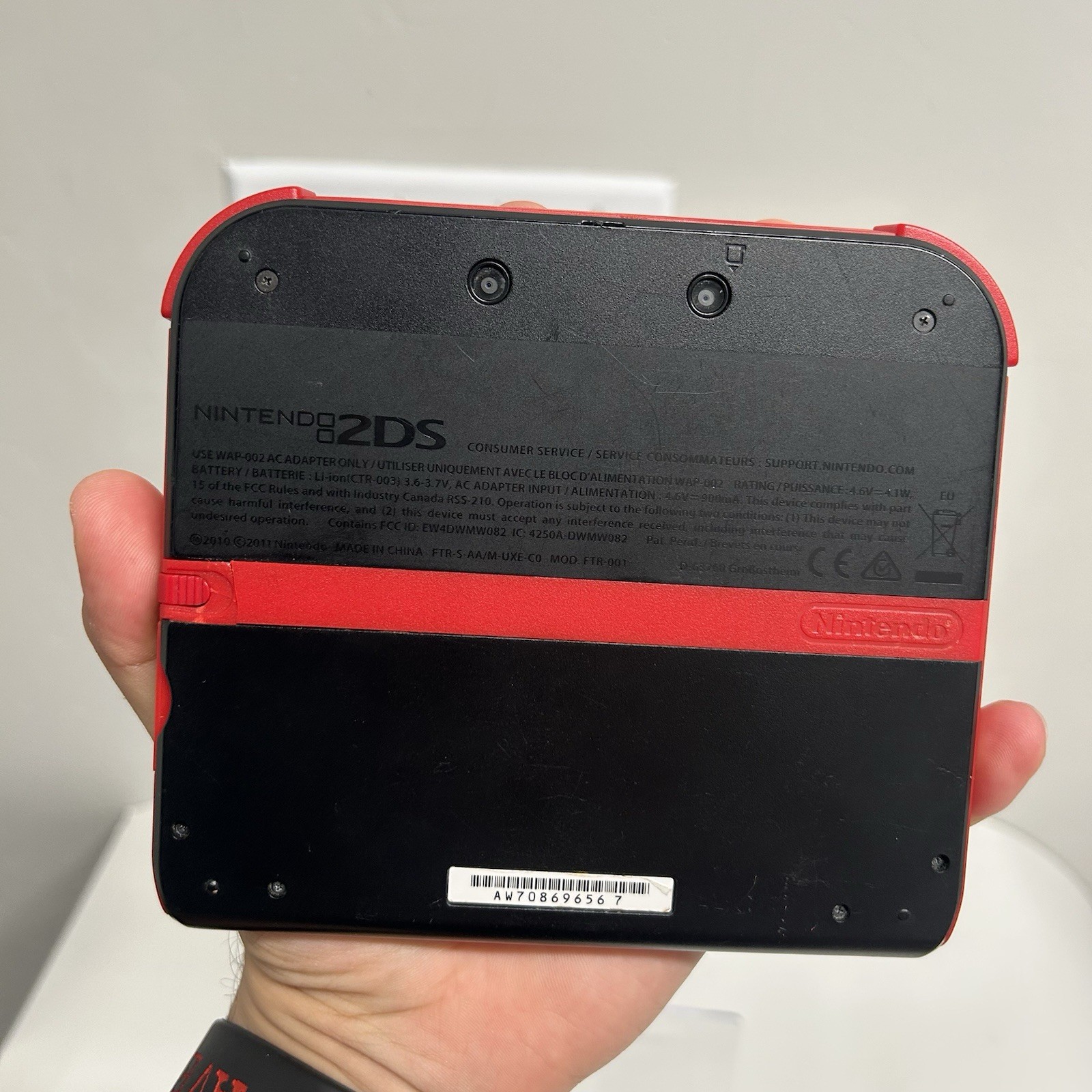 Nintendo 2DS Red/Black Handheld Console With Original Box Tested Working!