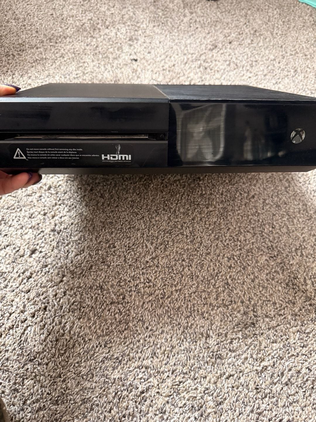 Microsoft Xbox One Original Console Model 1540