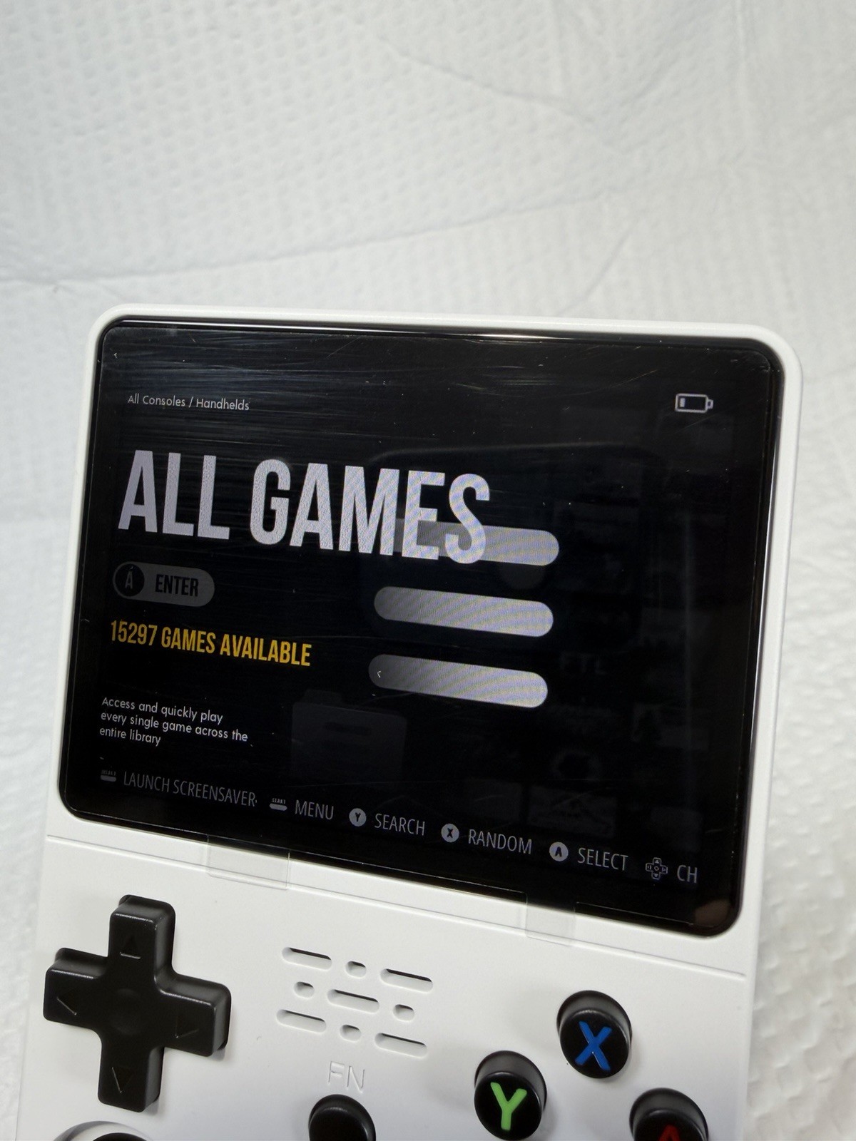 R36S White 64 GB Handheld Game Console IPS Screen 3.5 Inch, 20000+ Video Games