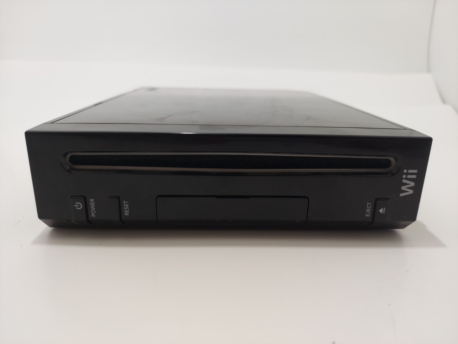Nintendo Wii Console Bundle With 2 Controllers, Game, And Cords FREE SHIPPING