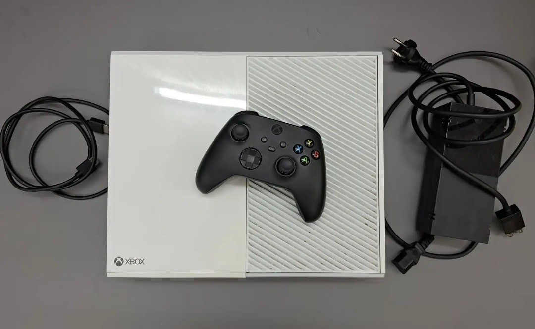 Microsoft Xbox One Special Edition Sunset Overdrive 500GB White Console