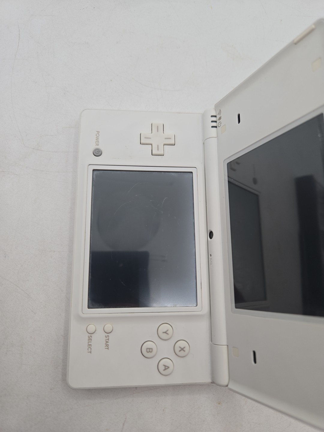Nintendo DSi Japanese Menu, Plays USA Games, Ships from USA Bundle Clean White