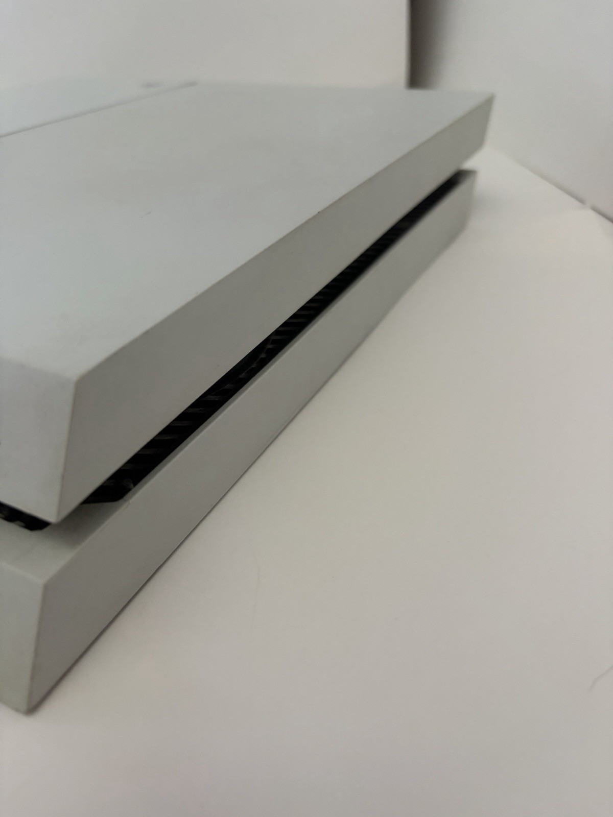 Sony PlayStation 4 PS4 White 500GB Console OEM Controllers Cords x7 Games Bundle