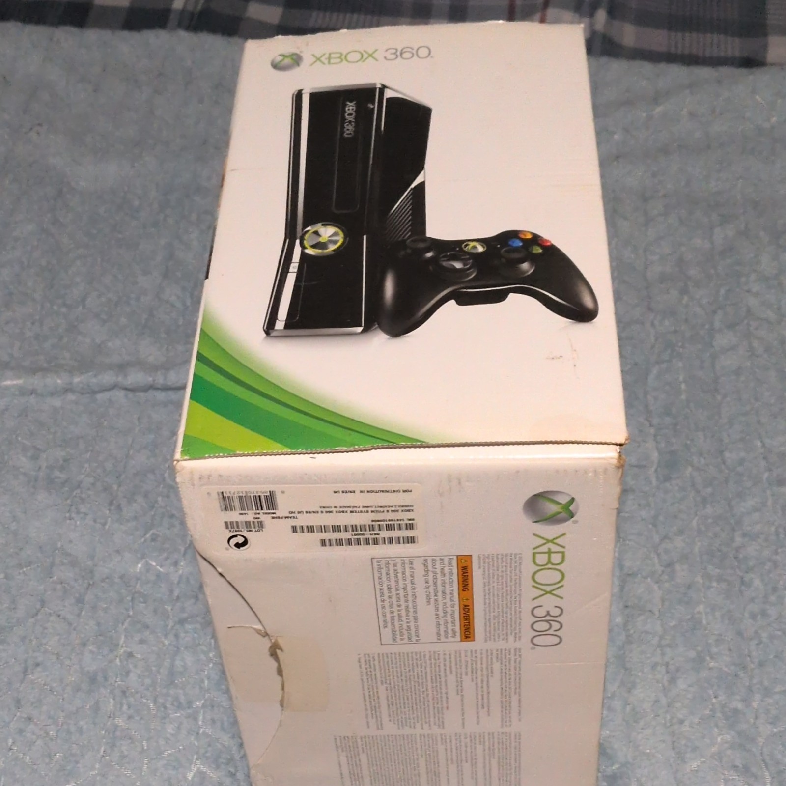 Microsoft Xbox 360 S 250GB Bundle (CiB)