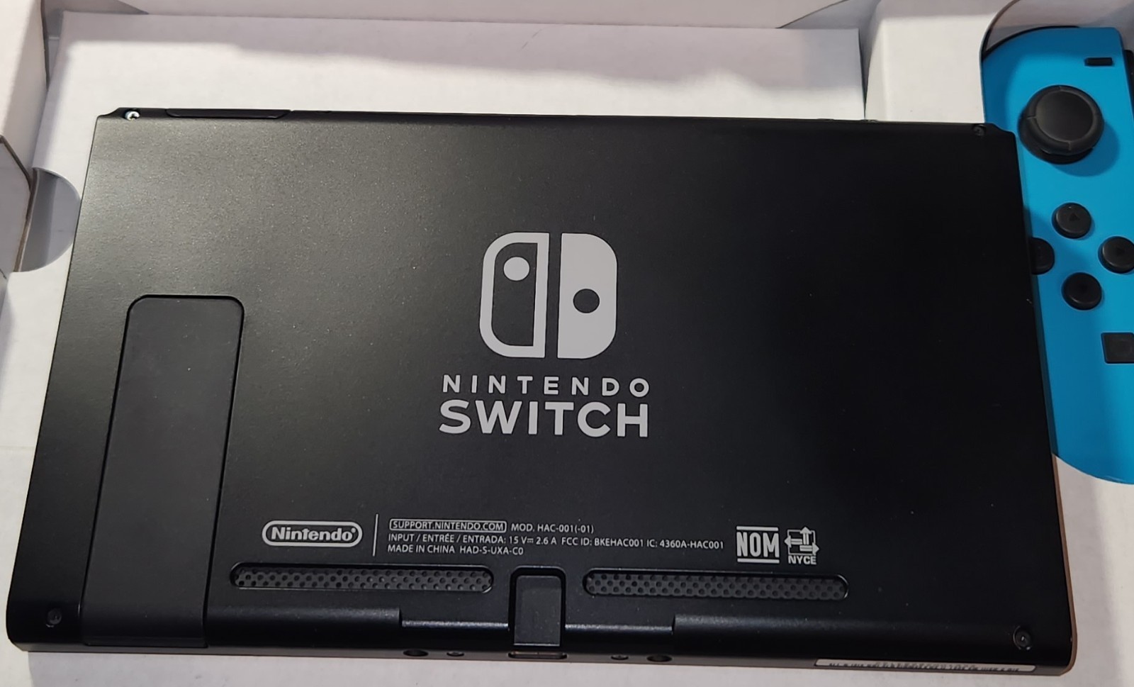 Price Reduced!! Nintendo Switch 32GB Handheld Console – Neon Red/Neon Blue