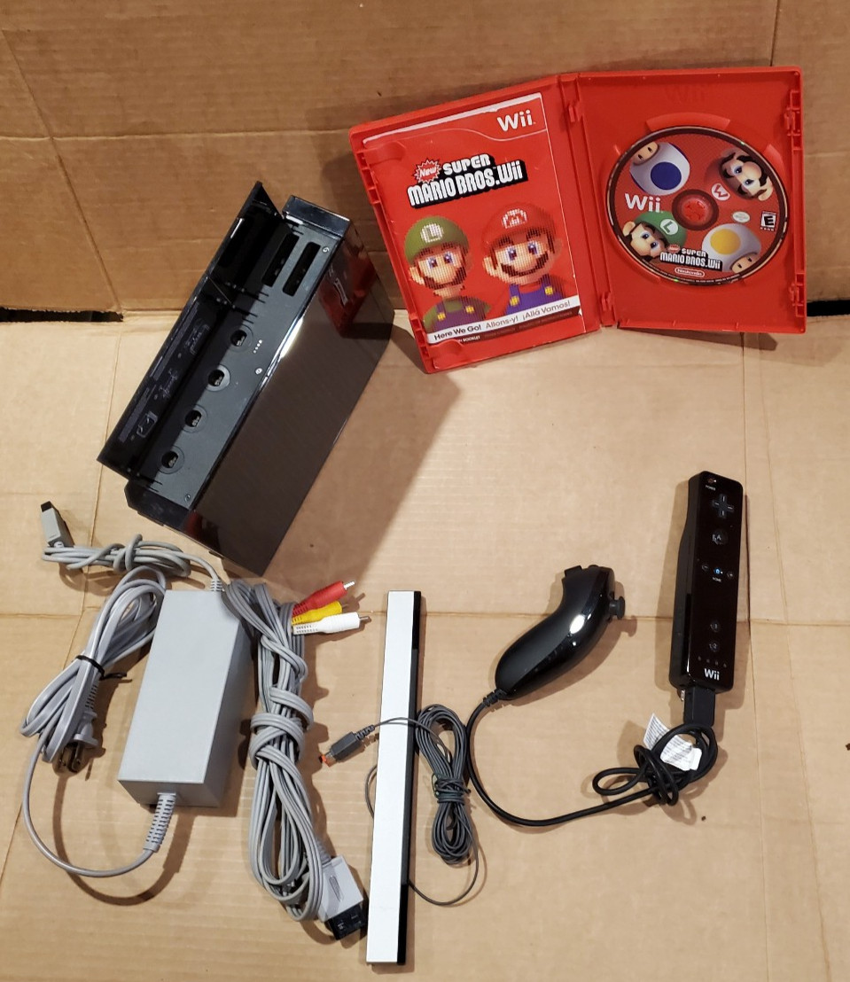 Nintendo Wii Console Black GAMECUBE Compatible with Super Smash bros