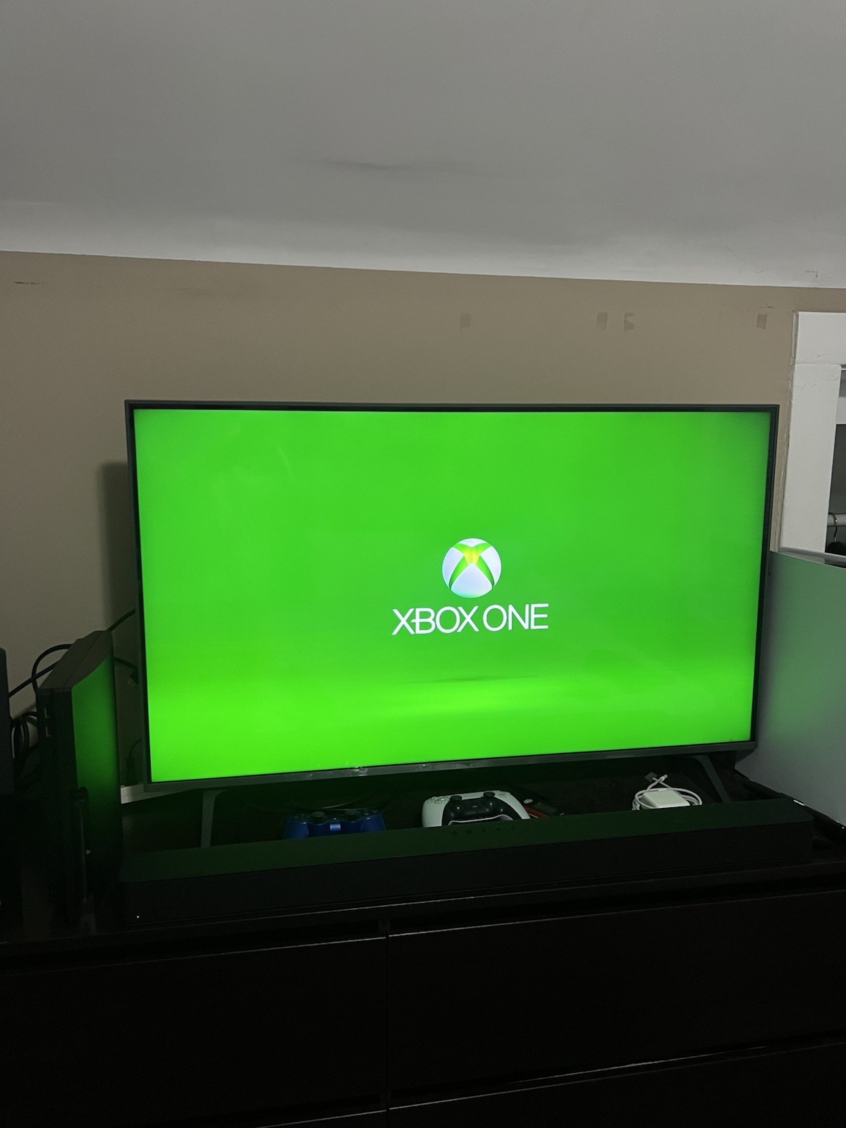 Microsoft Xbox One 500GB Console Gaming System w Cords & 3 Black Controller 1540