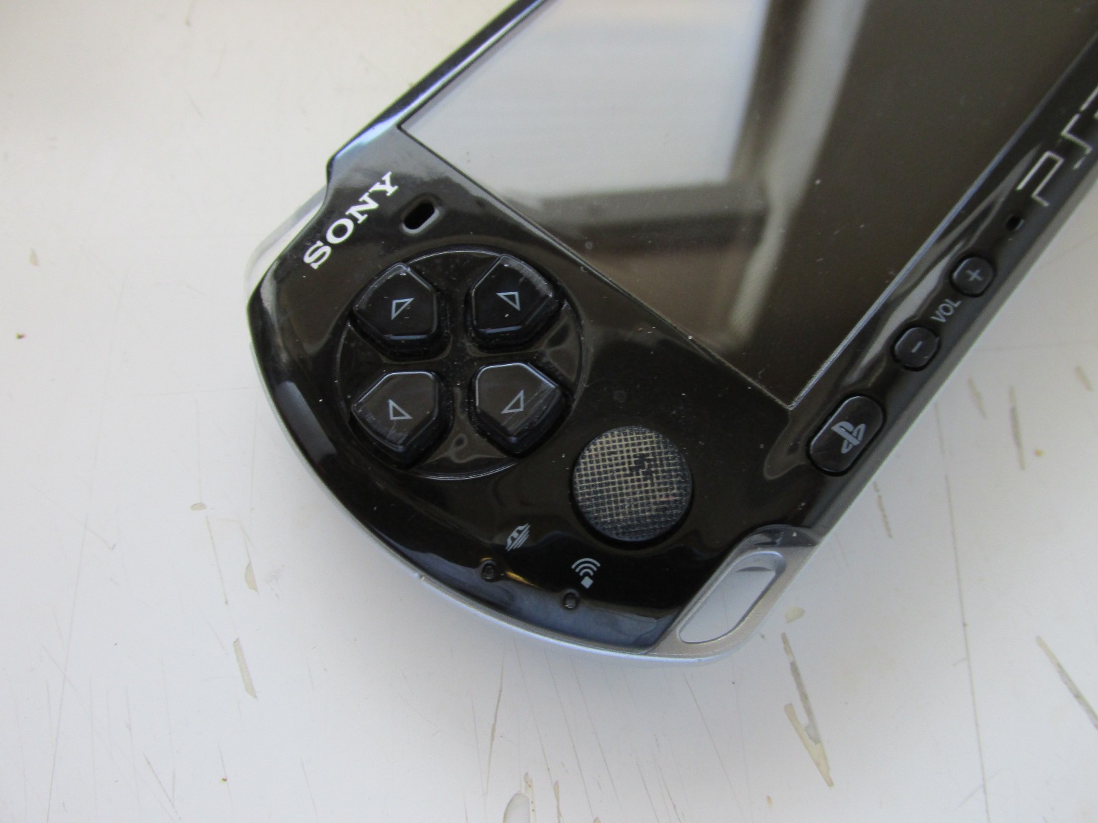 Sony PSP-3001 Handheld Console W/ Charger & 1 Disc Tested Working.