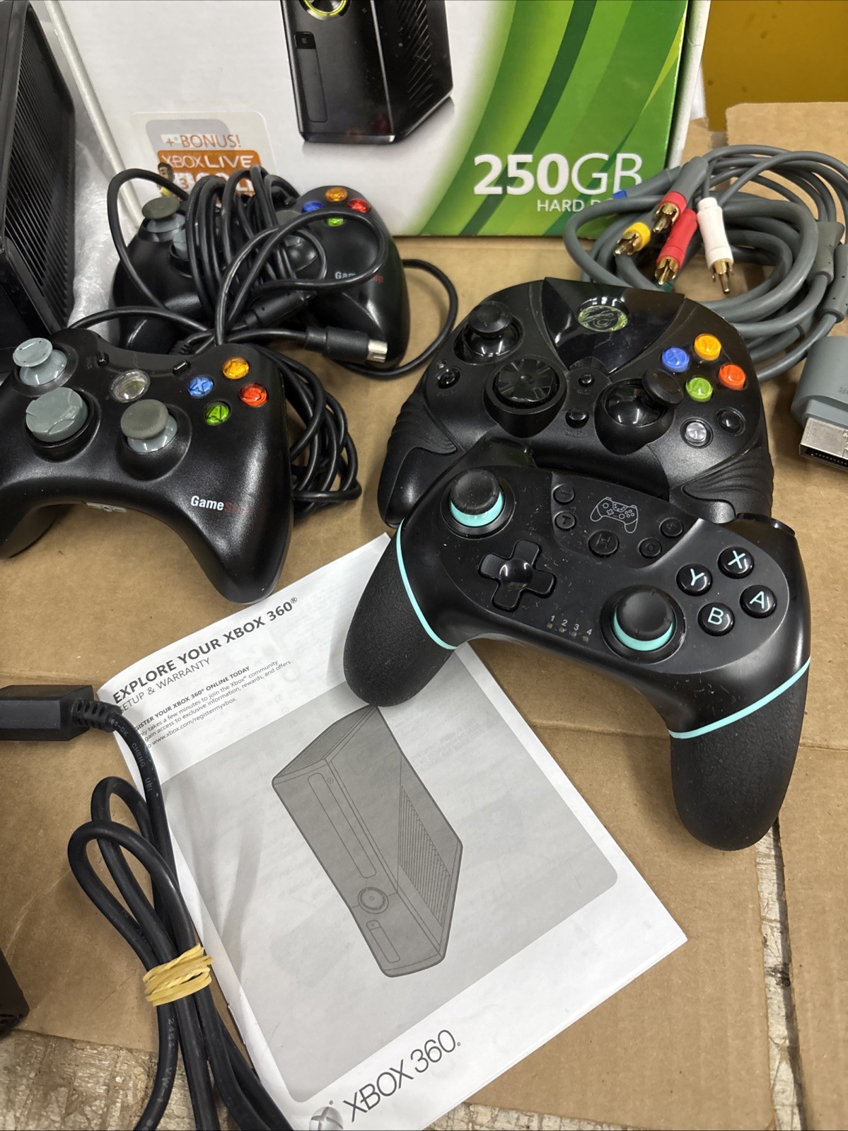Microsoft Xbox 360 Game Lot Bundle 250GB Black Console 4 Controller Kinect