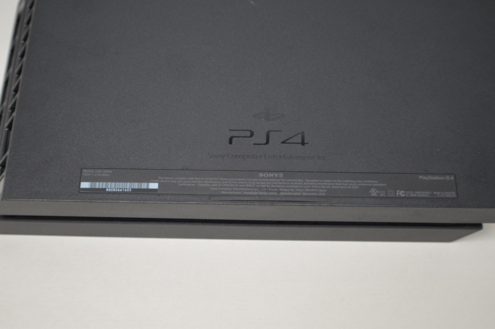 Sony PlayStation 4 500GB Gaming Console – Black w/ 2 controllers & Headset