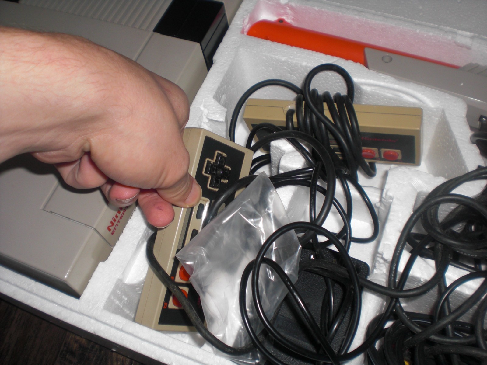 Nintendo NES Console CIB Box Manuals Inserts System Styrofoam OEM Controller ++