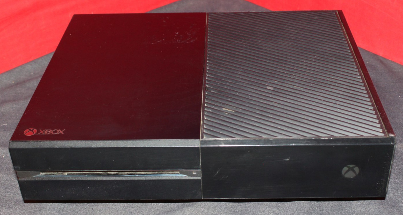 Microsoft Xbox One 500GB 1540 Black Console Only AO4075678