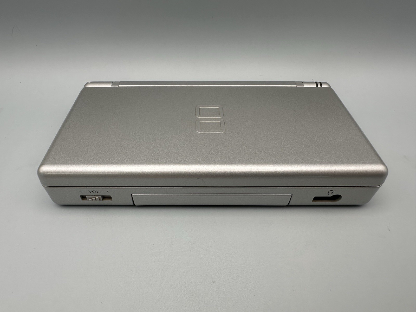 Nintendo DS Lite Console USG-001 with charger – Silver (Tested, Working)