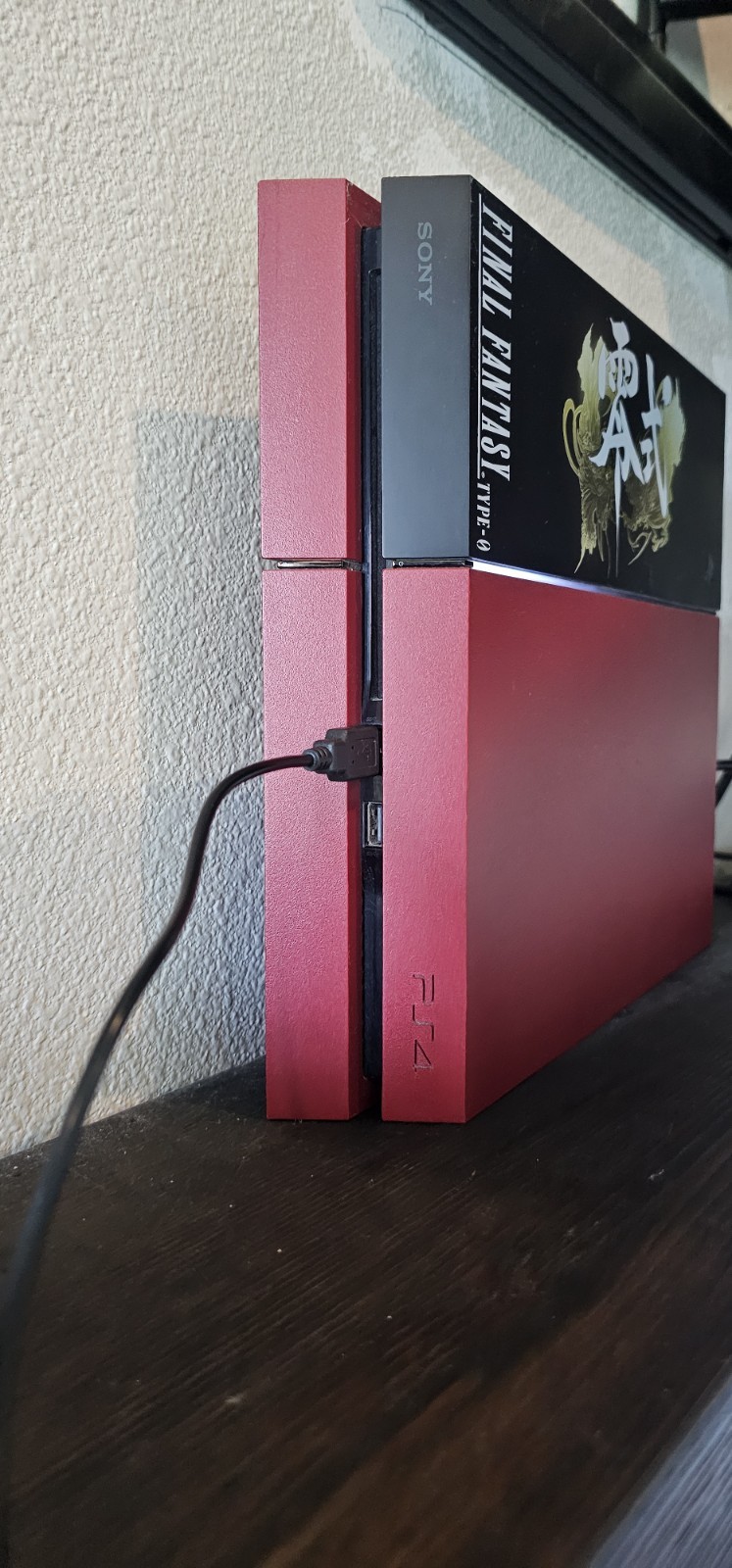 Sony PlayStation 4 Final Fantasy Type-0 HD Suzaku Edition 500GB Red Console