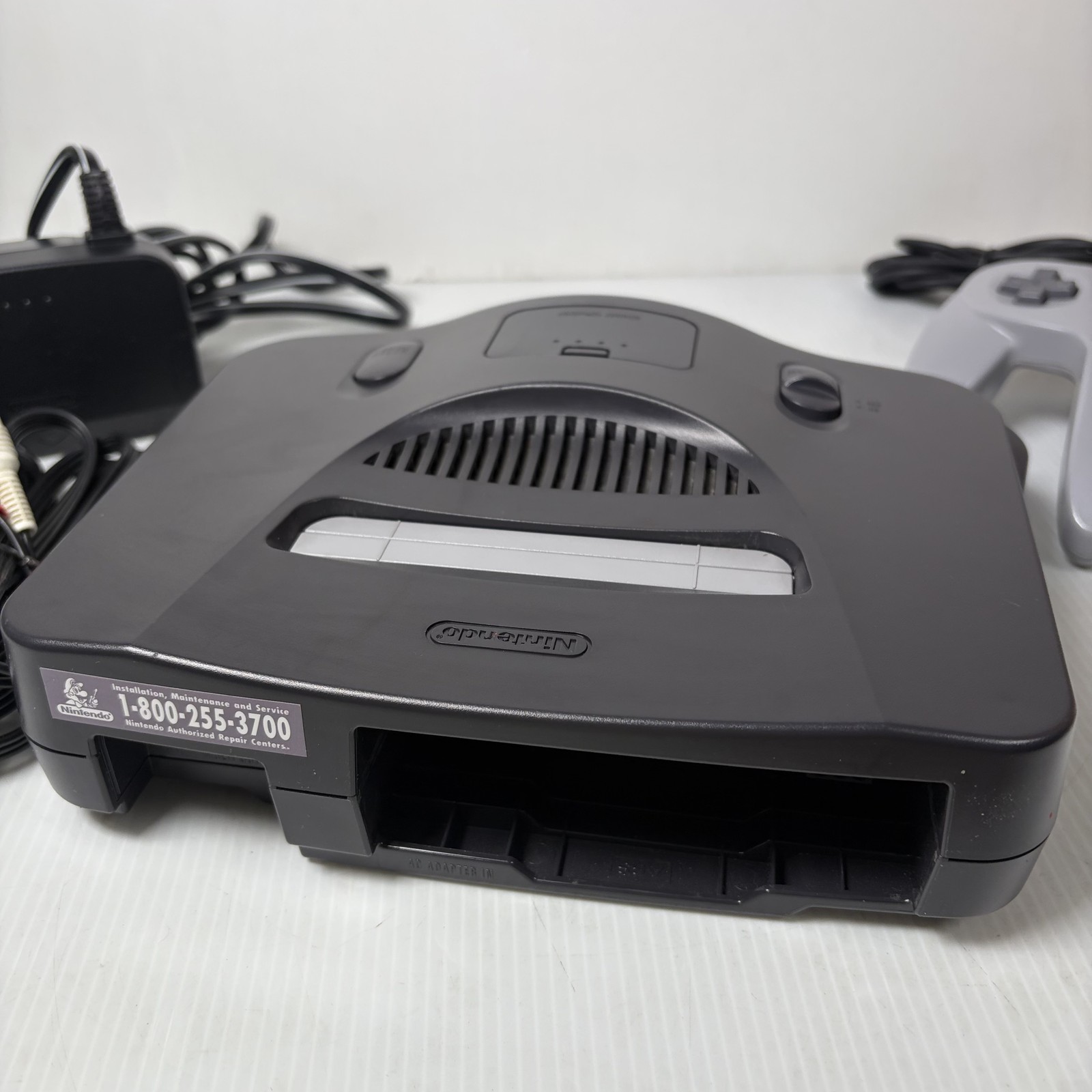 Nintendo 64 N64 Console System Gray NUS-001(USA) with OEM Controller & Cables