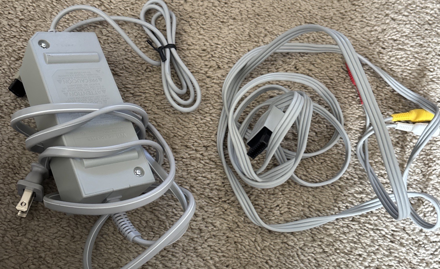 Nintendo Wii White Model RVL-001 Bundle Console, Control And Nunchuk