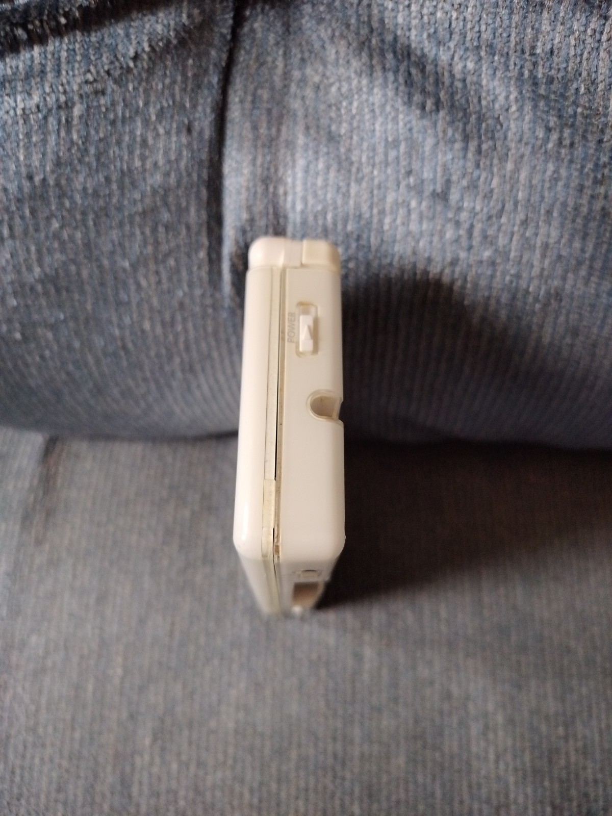 Nintendo DS Lite Handheld Console- Polar White