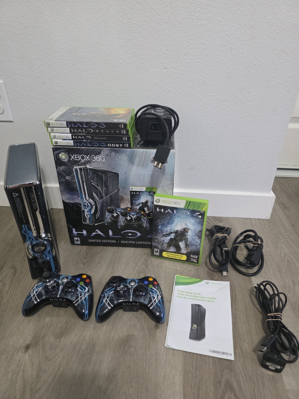 Xbox 360 Halo 4 Limited Edition Console Bundle 320GB Tested Working CIB + 2…