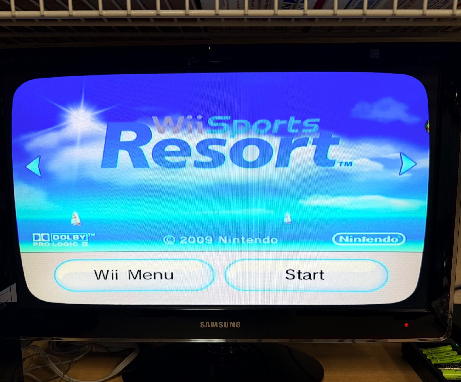 Nintendo Wii Black Console Bundle w/Wii Sports & Resort, 2 Motion Plus/Bag w/Box