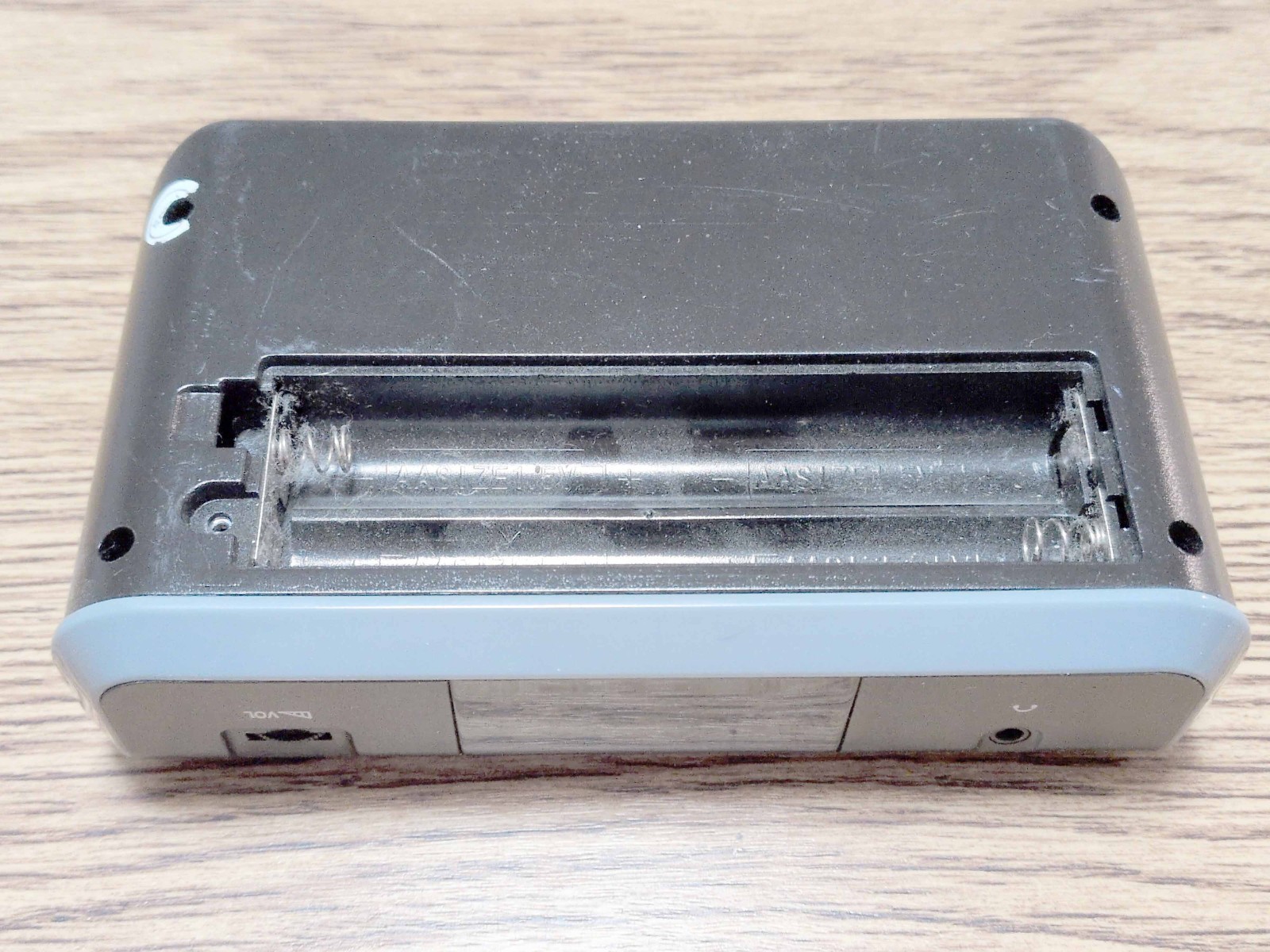 (untested) Hyperkin FC Mobile II 2 – Portable Nintendo NES – Black (Sold as is)