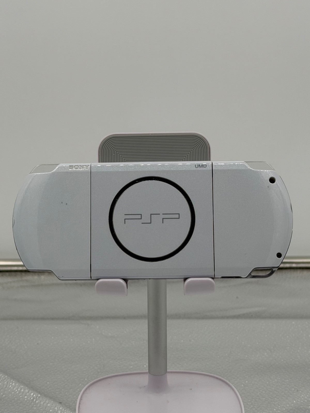 Sony PSP 2000 Launch Edition 64MB Ceramic White Handheld System