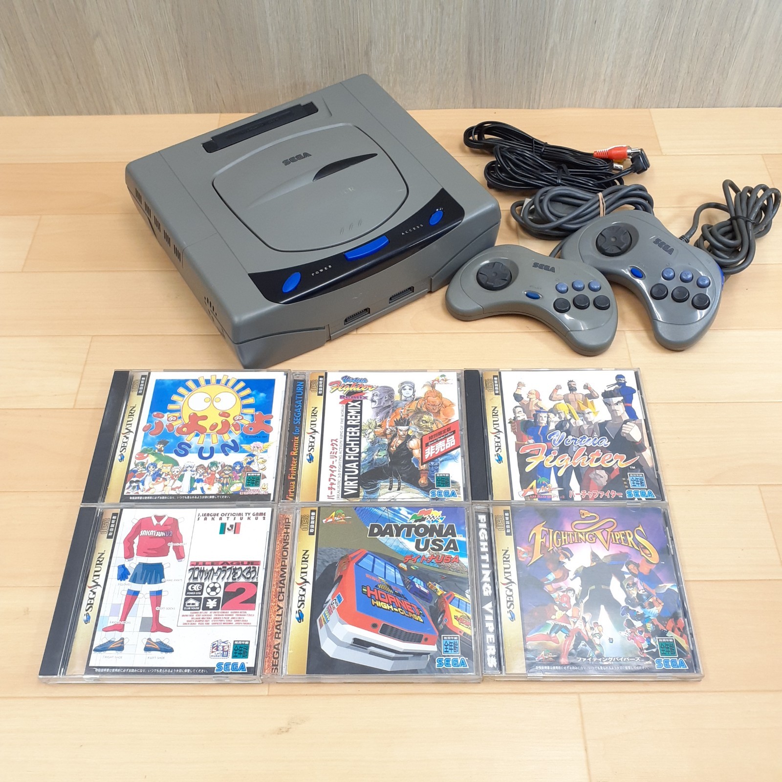 SEGA SATURN CONSOLE bundle with 2 controllers & 6 games Japan NTSC-J tested