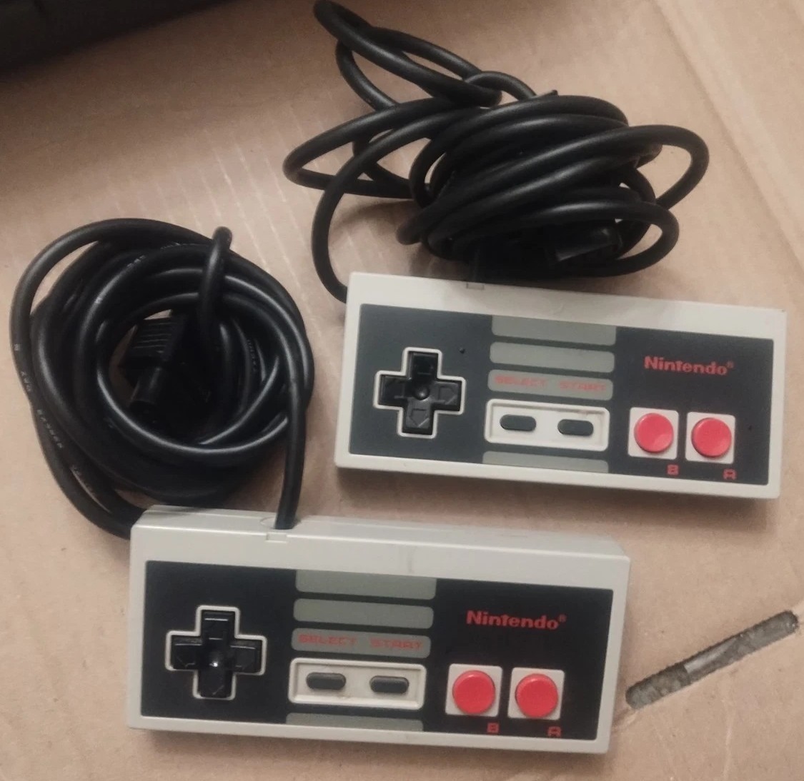 Nintendo Entertainment System NES Action Set *NO GAME* Clean Console, Accessorie