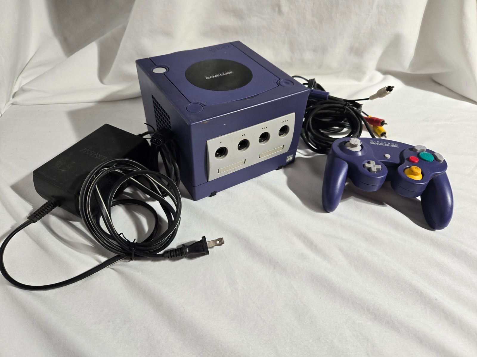 Nintendo GameCube Console Indigo Purple Bundle DOL-001 & Controller-Power Tested