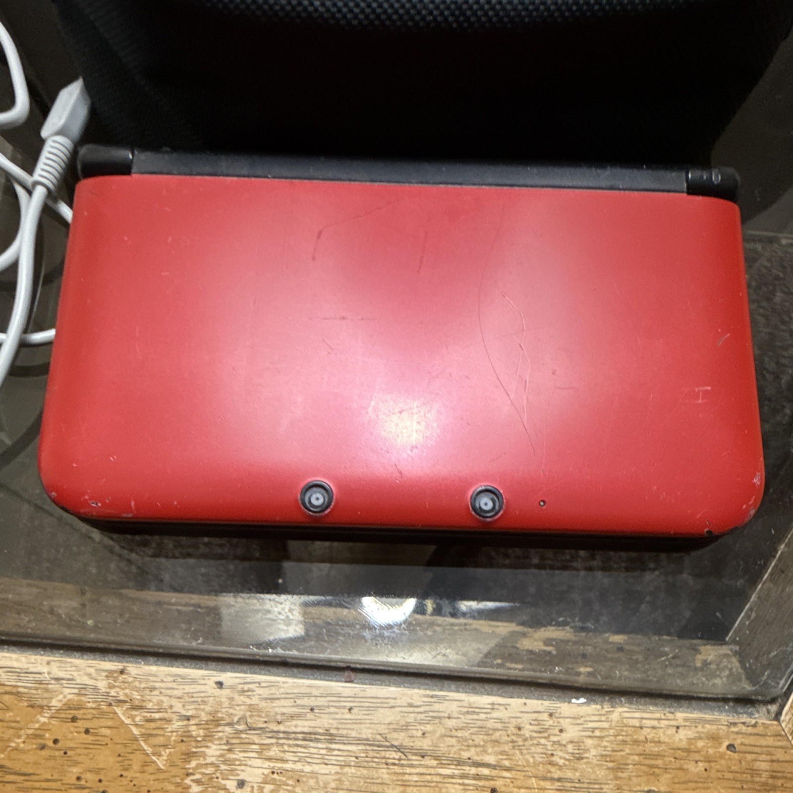 Nintendo 3DS XL SPR-001 Red/Black 3D Handheld Console w/ Charger & Case