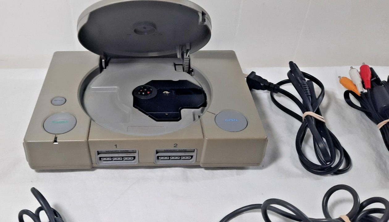Sony PlayStation 1 PS1 SCPH1001 Console With 2 Controllers & Cords Working